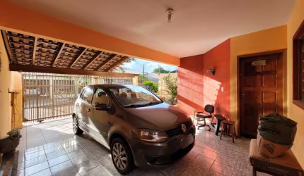 Casa com edícula à venda no bairro Coliseu, Londrina, PR