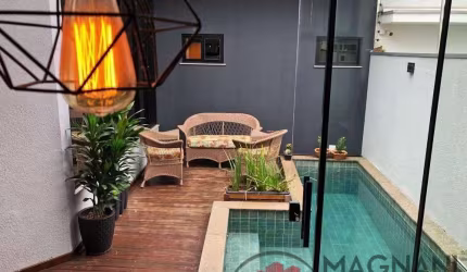 CASA COM PISCINA, 3 QUARTOS, 1 SUÍTE - JARDIM ESPANHA