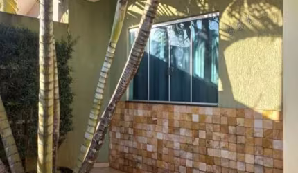 ? ÓTIMA CASA COM 1 SUÍTE + 2 QTOS NO JARDIM ITÁLIA EM MARINGÁ!