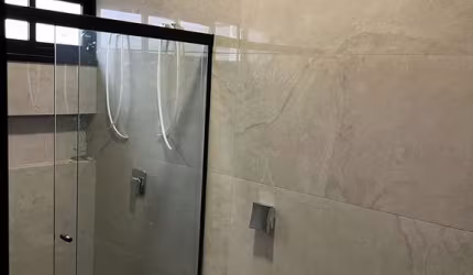 ? Sofisticação e Conforto! Casa Moderna com Design Exclusivo