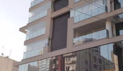 ÓTIMO APARTAMENTO EM FRENTE AO ESTÁDIO WILLIE DAVIDS