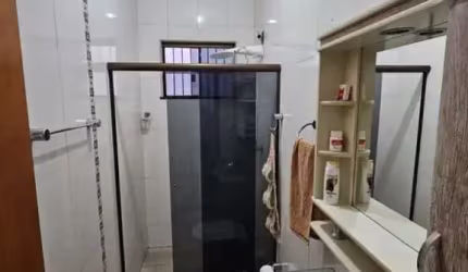 EXCELENTE CASA A VENDA NO JARDIM MONTE REI EM MARINGÁ - PARTE ALTA DO BAIRRO