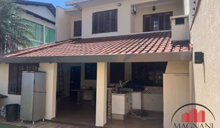 VENDA | Sobrado, com 4 dormitórios em Jardim Iguaçu, Maringá