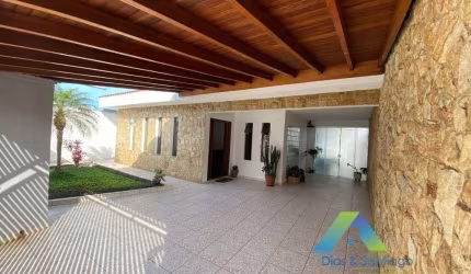 PARQUE DOS PASSAROS Casa 295M², 3 suítes, 3 vagas, espaço gourmet, EDICULA ótima localização e valor !!!