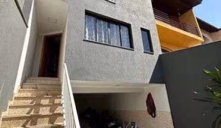 SANTO ANDRÉ Sobrado reformado 113M², 3 dormitórios, 1 suíte, espaço gourmet, 3 vagas, ótima localização e valor  !!!