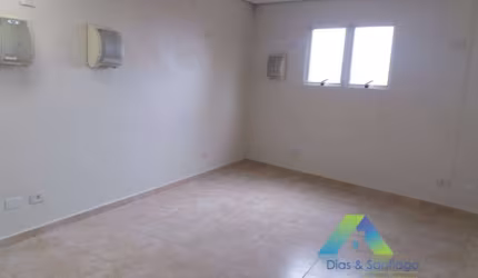 VILA MONTE ALEGRE Casa 320 metros, 3 dormitórios, mais 7 salas , a 10 minutos da estação do metro São Judas, ótima localização e valor !!!