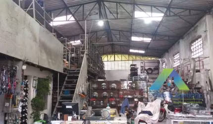 BOSQUE DA SAÚDE GALPÃO COMERCIAL 570M² AREA TOTAL, 2 VAGAS OTIMO VALOR E LOCALIZAÇÃO !!!