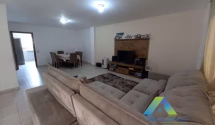 Sobrado com 150m², 04 quartos no jardim Vergueiro