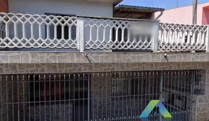 Sobrado a venda com 03 quartos, proximo a Av do Cursino por R$ 297 mil