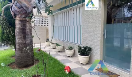 Casa de alto padrão e fino acabamento com 360m² em região privilegiada na região do Jardim da Saúde!
