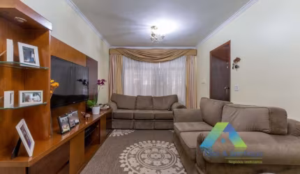 Excelente sobrado com 250m² e alto padrão de acabamento!