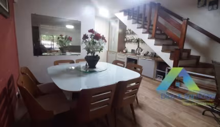 LINDO SOBRADO COM 210m² COM 3 SUÍTES COM ALTO PDRÃO DE ACABAMENTO!