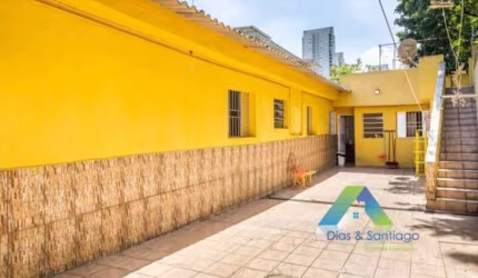 Casa Padrão Ótima Localização.