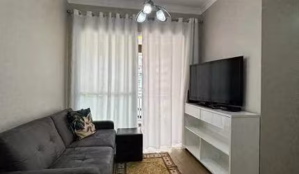 Lindo apartamento recém reformado tudo novo e de excelente bom gosto e de fino padrão.