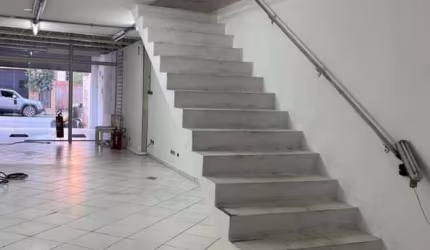 Prédio Comercial com 3 salas e 2 banheiros para Alugar em Pinheiros!!