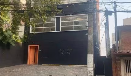 Prédio Comercial com 8 banheiros para alugar na Vila Madalena, São Paulo/SP