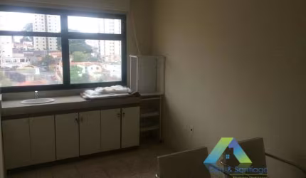 Sala comercial em região privilegiada a 5 minutos da estação do metro Santa Cruz.