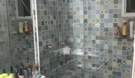 Lindo Apartamento todo reformado ótima localização a 5 minutos da  estação do metro Santos Imigrantes.