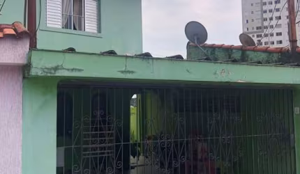 Casa à venda no bairro Jardim Cristiane - Santo André/SP