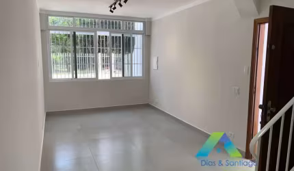 Sobrado reformado com 02 quartos e edicula.- Bosque da Saude