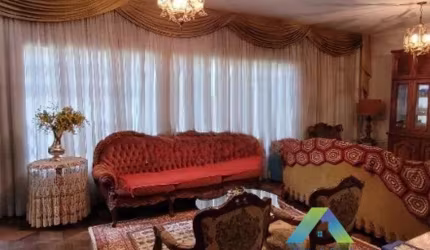 Casa Térrea para locação com 3 dormitórios e 4 vagas em Bosque da Saúde/SP!