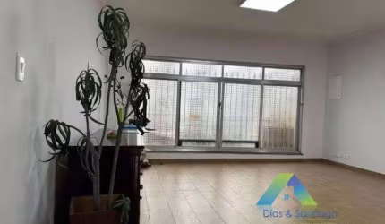 Sobrado para locação com 3 dormitórios e 4 banheiros em Bosque da Saúde/SP!