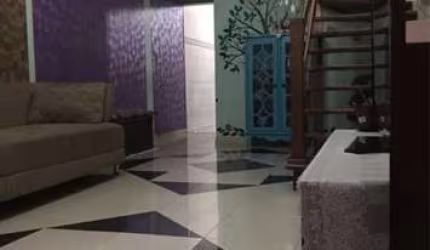 Sobrado a venda no Taboão com 03 quartos 350m²