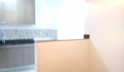 Apto duplex à 200 metros do metro Conceição 138 metros quadrados distribuídos em dois pisos Dois quartos com armários planejados Dois banheiros .