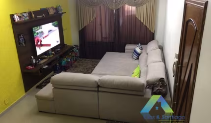 Lindo sobrado com acabamento moderno, 3 dormitórios, 2 vagas, edicula com localização privilegiada fácil acesso a comércios e principais avenidas.