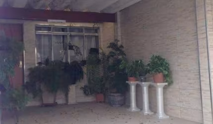 Lindo sobrado em condomínio fechado, 3 dormitórios, 3 banheiros 1 vaga, condomínio com salão de festas, churrasqueira e quadra .