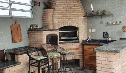 Lindo sobrado 177 metros, com excelente localização 3 dormitórios, 3 vagas, quintal espaço gourmet com ótimo valor !,