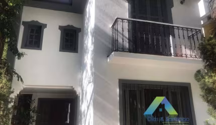 Casa a venda Cerqueira César  · 220m² · 6 Quartos · 2 Vagas