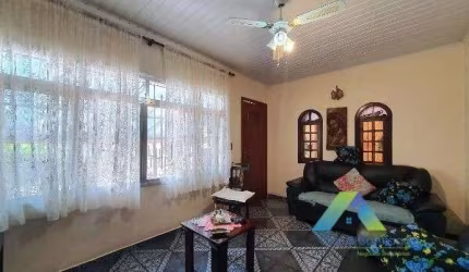 Casa à venda com 180m², 4 quartos e 2 vagas