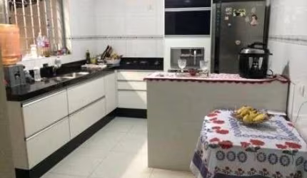 DIADEMA Casa térrea 150 metros, 2 dormitórios, 1 vaga ótima localização e valor