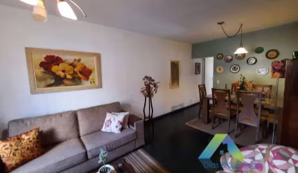 Sobrado com 3 Quartos e 3 banheiros à Venda, 151 m² por R$ 889.000
