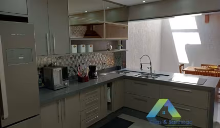 NOVA PETROPOLIS SOBRADO 190 metros 3 suítes, varanda gourmet, designer moderno recém reformada, 4 vagas com ótima localização e valor !!!!