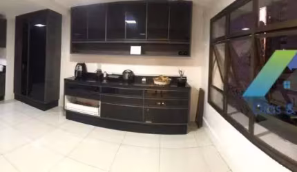 Apartamento com 4 Quartos e 5 banheiros à Venda, 228 m²