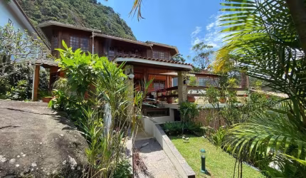 Casa em condomínio fechado com 4 quartos à venda na Rua Euclides da Cunha, 255, Carlos Guinle, Teresópolis, 229 m2 por R$ 1.490.000