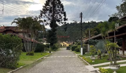 Terreno em condomínio fechado à venda na Rua Bambuhy, 400, Cascata do Imbuí, Teresópolis, 630 m2 por R$ 190.000