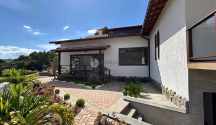 Casa com 4 quartos à venda na Rua Aurélio Baptista Lópes, 200, Parque São Luiz, Teresópolis, 317 m2 por R$ 2.400.000
