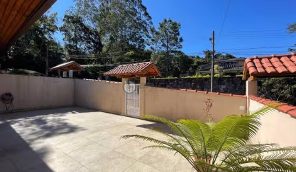 Casa em condomínio fechado com 3 quartos à venda na Avenida das Quaresmas, 190, Carlos Guinle, Teresópolis, 160 m2 por R$ 800.000