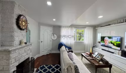 Casa em condomínio fechado com 3 quartos à venda na Rua dos Jequitibás, 60, Albuquerque, Teresópolis, 128 m2 por R$ 850.000