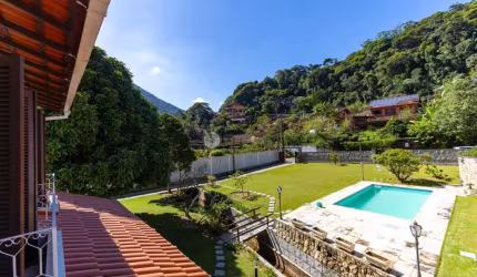 Casa em condomínio fechado com 5 quartos à venda na Rua Carlos Guinle, 800, Carlos Guinle, Teresópolis, 235 m2 por R$ 2.650.000