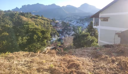 Terreno à venda na Rua Arnaldo Rizzi Lippi, 270, Parque São Luiz, Teresópolis, 510 m2 por R$ 315.000