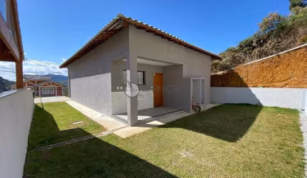 Casa em condomínio fechado com 3 quartos à venda na Rua Panamá, 490, Albuquerque, Teresópolis, 120 m2 por R$ 720.000