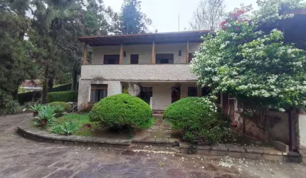 Casa com 4 quartos para alugar na Rua José Maria de Araújo Regadas, 450, Várzea, Teresópolis, 623 m2 por R$ 5.000