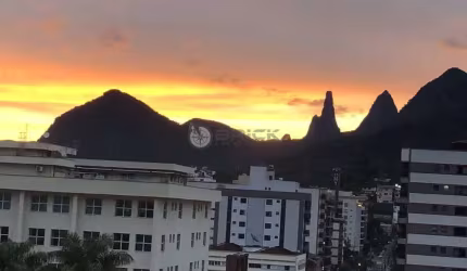 Cobertura com 3 quartos à venda na Rua Carmela Dutra, 705, Agriões, Teresópolis, 200 m2 por R$ 1.230.000