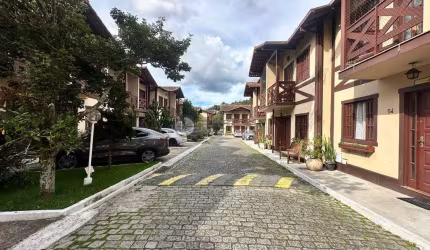 Casa em condomínio fechado com 3 quartos à venda na Rua Júlio Rosa, 330, Tijuca, Teresópolis, 75 m2 por R$ 420.000