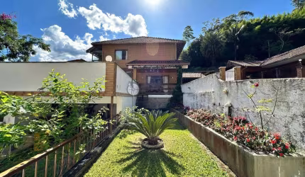 Casa em condomínio fechado com 3 quartos à venda na Rua Paraná, 96, Araras, Teresópolis, 148 m2 por R$ 750.000