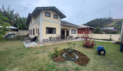Casa com 4 quartos à venda na Estrada Diógenes Pedro da Costa, 301, Vargem Grande, Teresópolis, 190 m2 por R$ 750.000